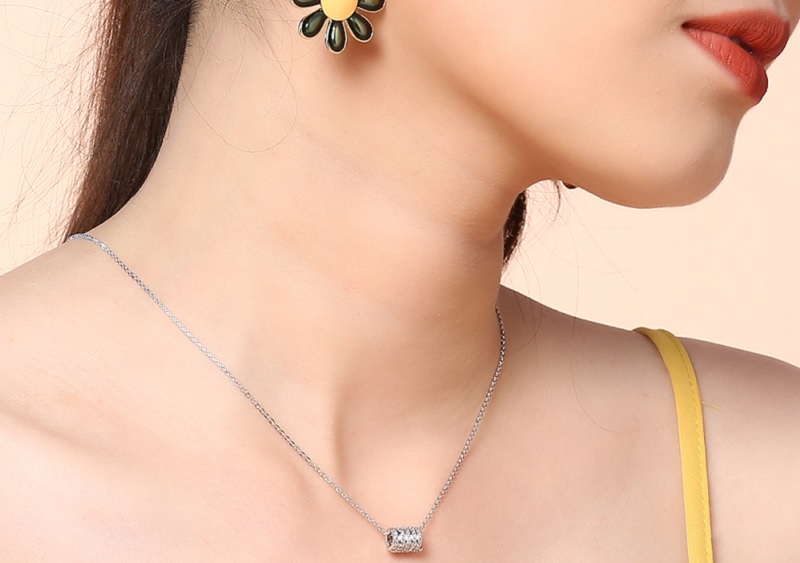 Mặt dây chuyền dạng xoắn nhỏ xinh